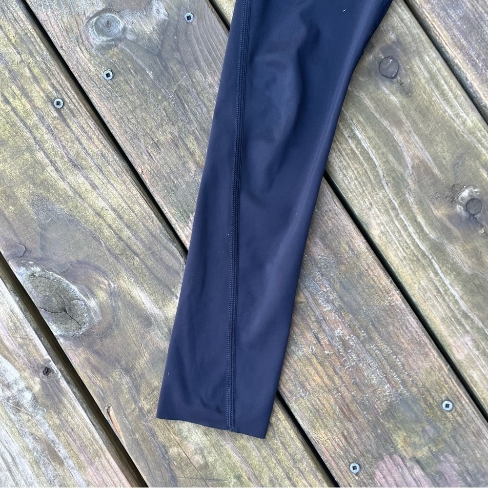 ** Athleta Challenge 7/8th Tight Leggings Black XS  Raw Hem - Picture 2 of 10